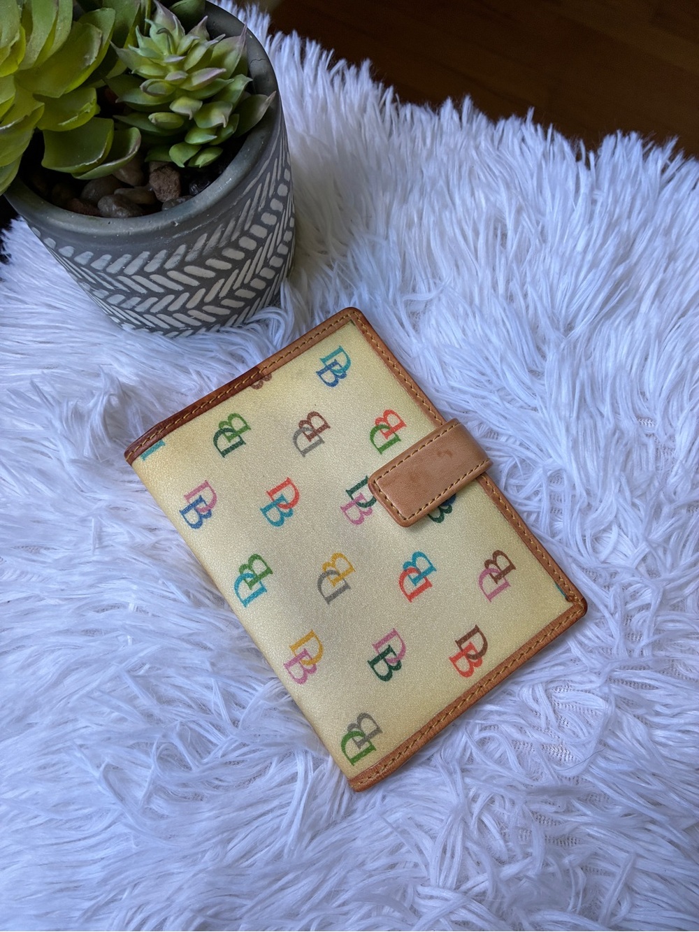 Dooney & Bourke Rainbow Wallet 💛 - Picture 3 of 9